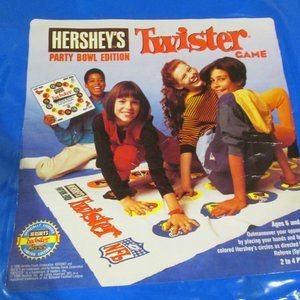 RARE Vintage 1996 NWT TWISTER GAME Hershey's Party SUPER BOWL NFL Edition PROMO